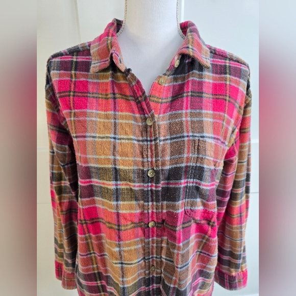 American Eagle Plaid Button-Up Shirt in Pink and Brown - Picture 6 of 9